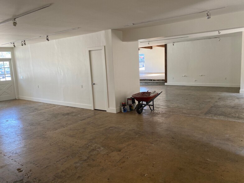 More Photos Of 314-322 N Old Newport Blvd, Newport Beach Storefront Retail Office For Lease