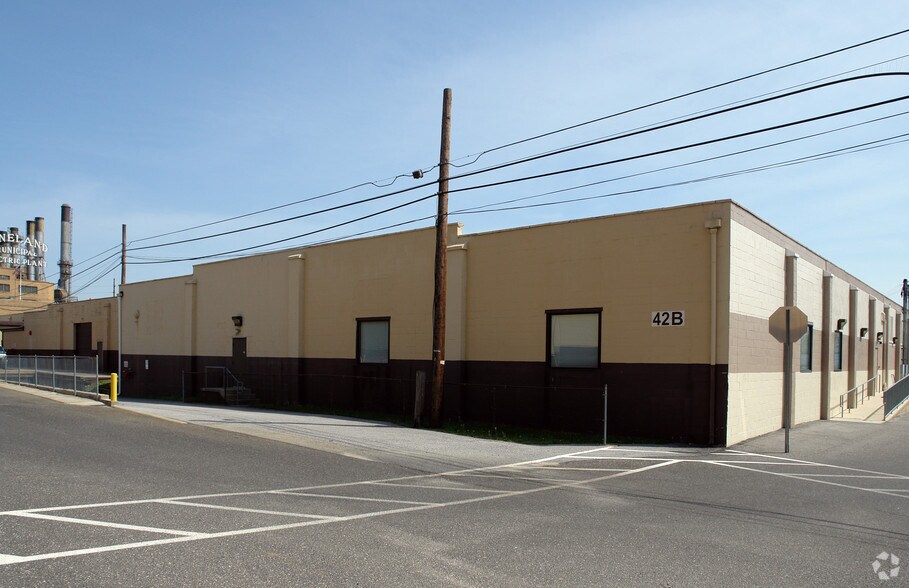 More Photos Of 46 N West Ave, Vineland Distribution For Lease
