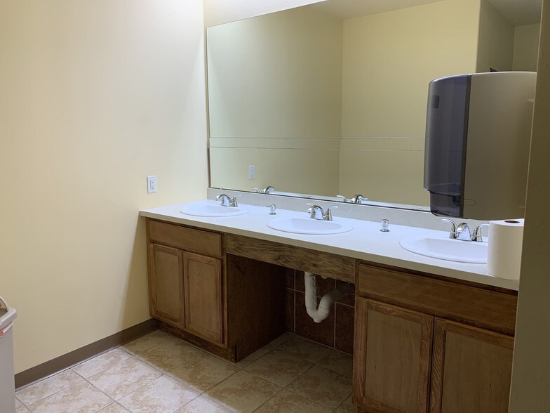 More Photos Of 13020 Dairy Ashford Rd, Sugar Land Medical For Lease