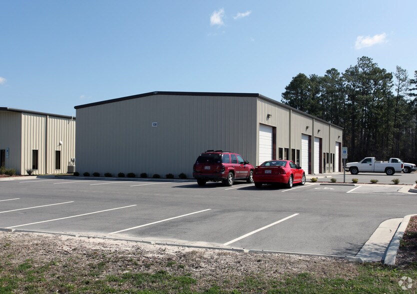 More Photos Of 130 Division Dr, Leland Flex For Sale