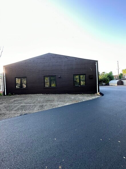 More Photos Of 843 Cherry St, Norristown Warehouse For Sale