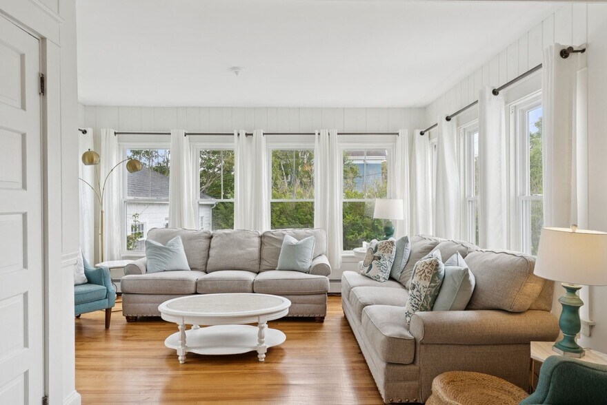 More Photos Of 201 Snowball Hill Rd, New Harbor Hotel For Sale