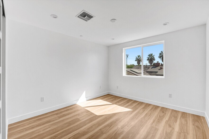 More Photos Of 7322 Newcastle Ave, Reseda Apartments For Sale