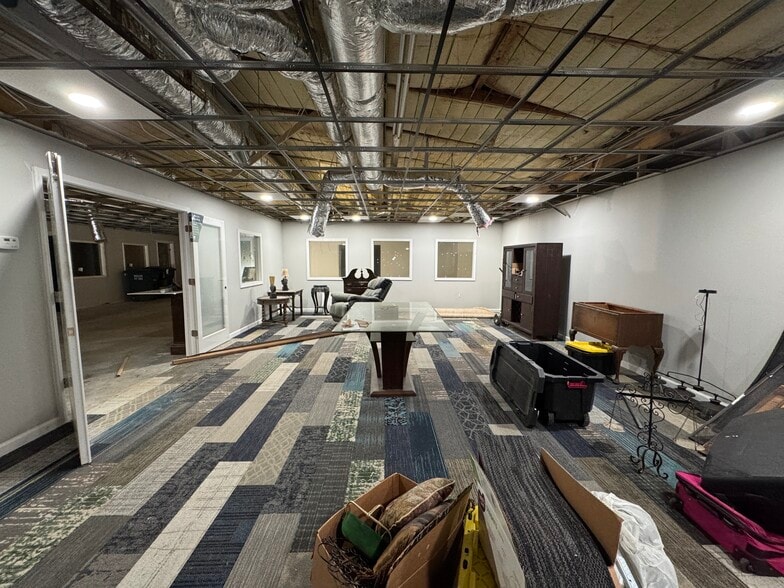 More Photos Of 10535 Highway 53 W, Talking Rock Service For Sale