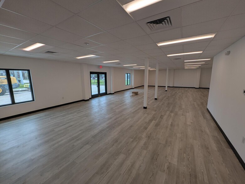 More Photos Of 450 Old Dixie Hwy, Vero Beach Industrial For Lease