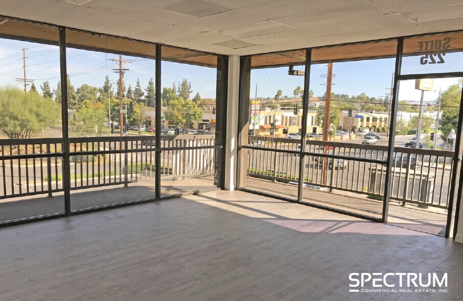 More Photos Of 21101-21163 Victory Blvd, Canoga Park Storefront Retail Office For Lease