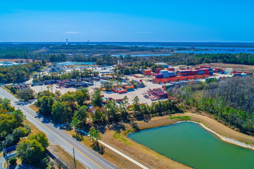 More Photos Of 10458 Alta Dr, Jacksonville Contractor Storage Yard For Lease