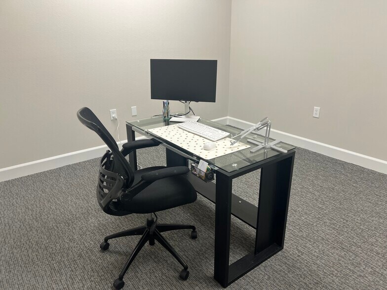 More Photos Of 28111 S Firethorne Rd, Katy Office For Lease