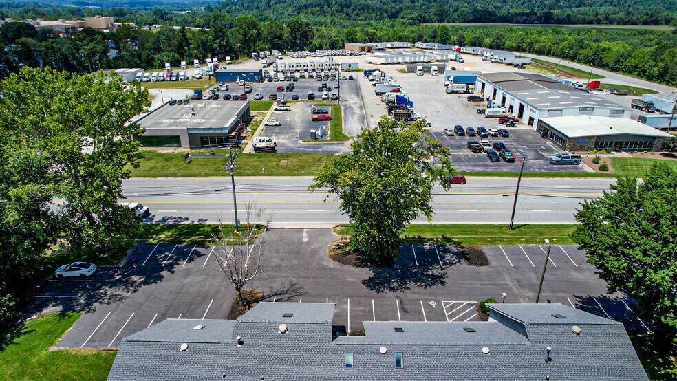 More Photos Of 5030 Hendersonville Rd, Fletcher Office For Sale