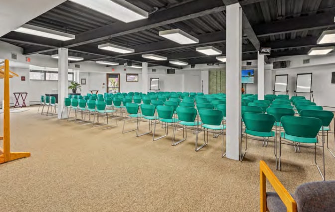 More Photos Of 200 Cardinal Rd, Hyde Park Lodge Meeting Hall For Sale