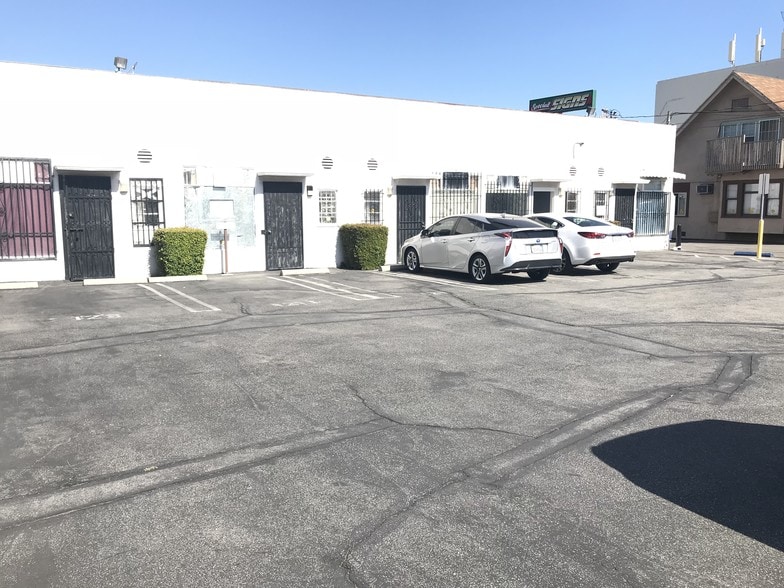 More Photos Of 117-123 N San Gabriel Blvd, San Gabriel Storefront For Lease