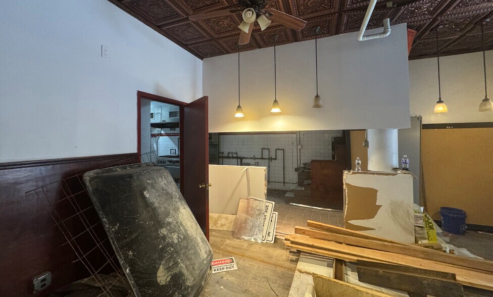 More Photos Of 240 E 4th St, New York Apartments For Lease