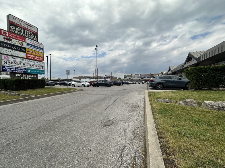 More Photos Of 390 Steeles Ave W, Vaughan Freestanding For Lease
