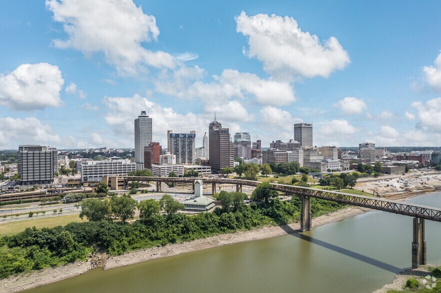 More Photos Of 22 N Front St, Memphis Office For Lease