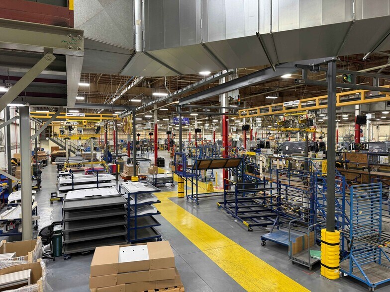 More Photos Of 808 Lake St, Lake Mills Industrial For Sale