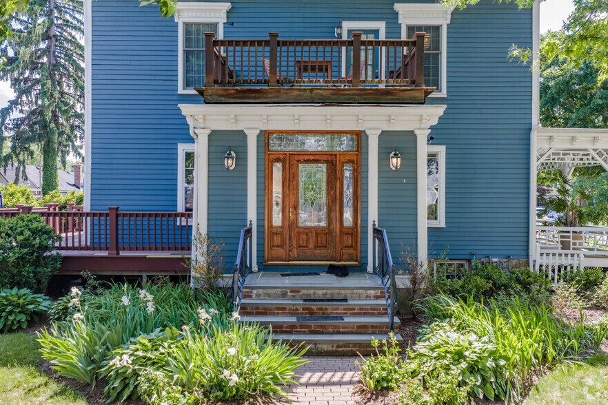 More Photos Of 2 Perry St, Morristown Office Residential For Sale
