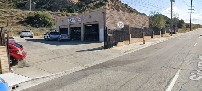 Primary Photo Of 23222 Sierra Hwy, Newhall Auto Repair For Sale