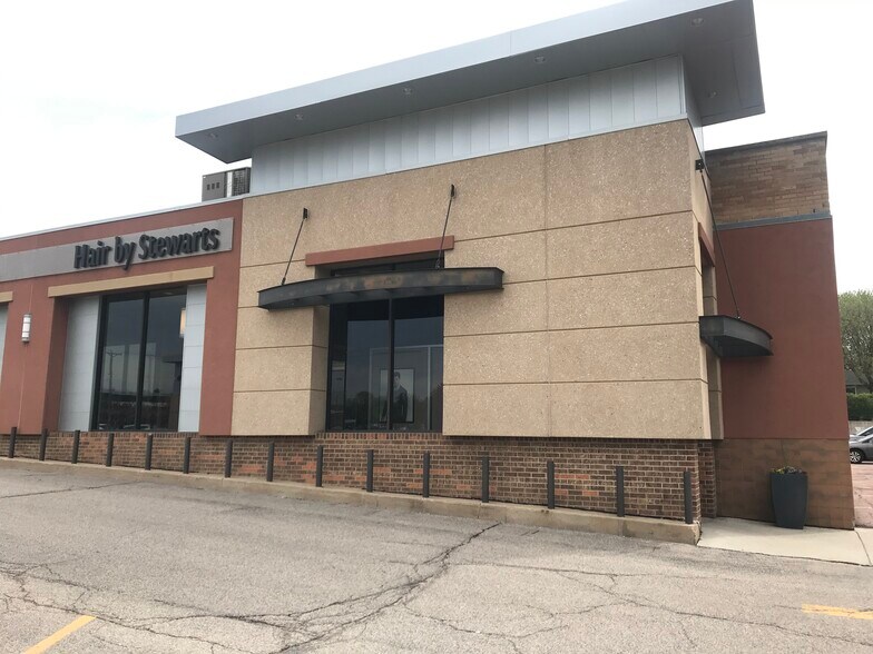 More Photos Of 1600-1714 S Western Ave, Sioux Falls Storefront Retail Office For Sale