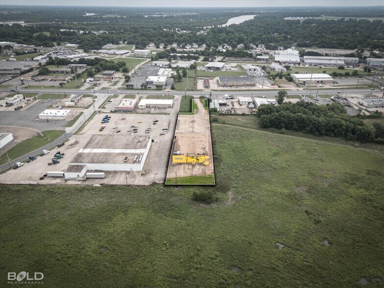 More Photos Of 1837 N Market St, Shreveport General Retail For Sale