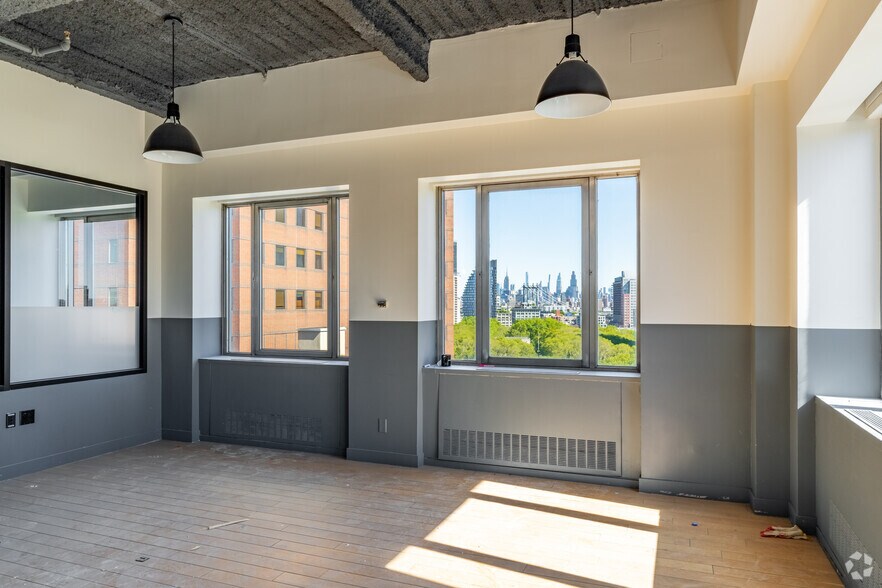 More Photos Of 195 Montague St, Brooklyn Office For Lease