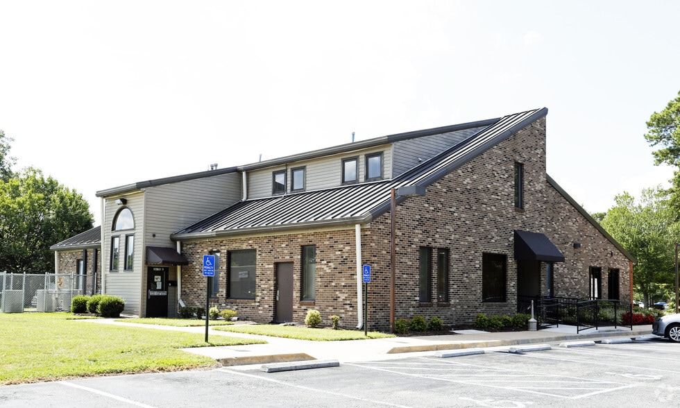 More Photos Of 755 Thimble Shoals Blvd, Newport News Loft Creative Space For Lease