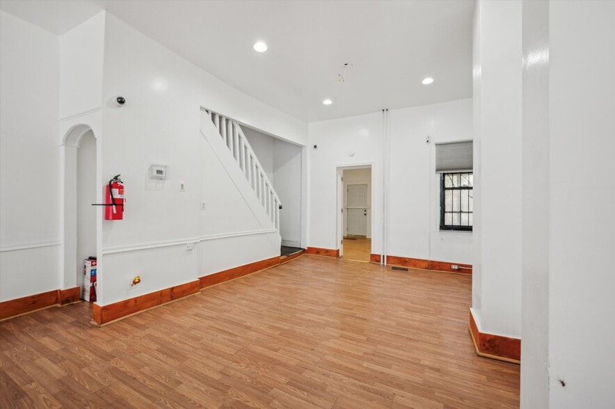 More Photos Of 2838 N 22nd St, Philadelphia General Retail For Sale