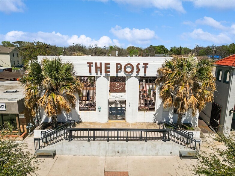 More Photos Of 2925 Race St, Fort Worth Restaurant For Lease