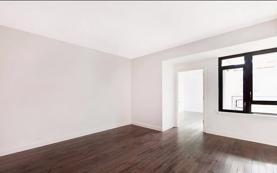 More Photos Of 186 Greenpoint Ave, Brooklyn Apartments For Lease