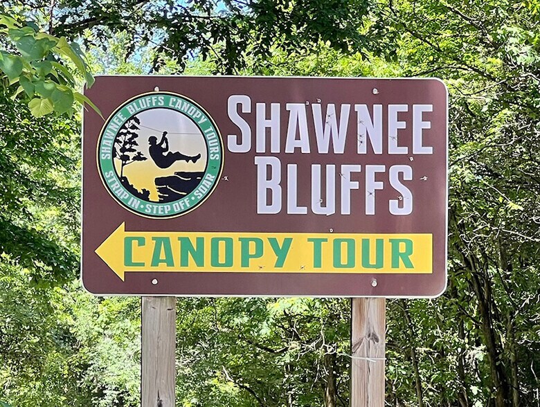 Primary Photo Of 635 Robinson Hill Rd, Makanda Sports And Entertainment For Sale