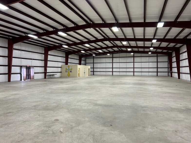 More Photos Of 708 Nederland Ave, Nederland Distribution For Lease