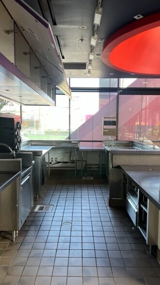 More Photos Of 6255 W Sunset Blvd, Los Angeles Office For Lease