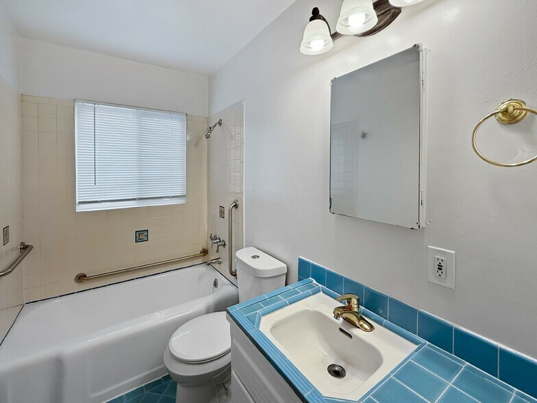 More Photos Of 1919 Curtis St, Berkeley Apartments For Sale