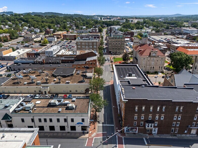 More Photos Of 90 N Main St, Harrisonburg Office For Sale
