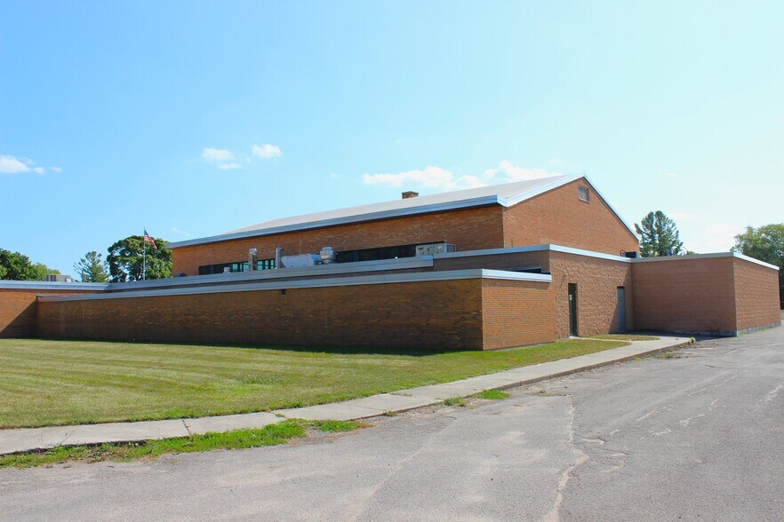More Photos Of 610 Cuyler St, Cheboygan Lodge Meeting Hall For Lease
