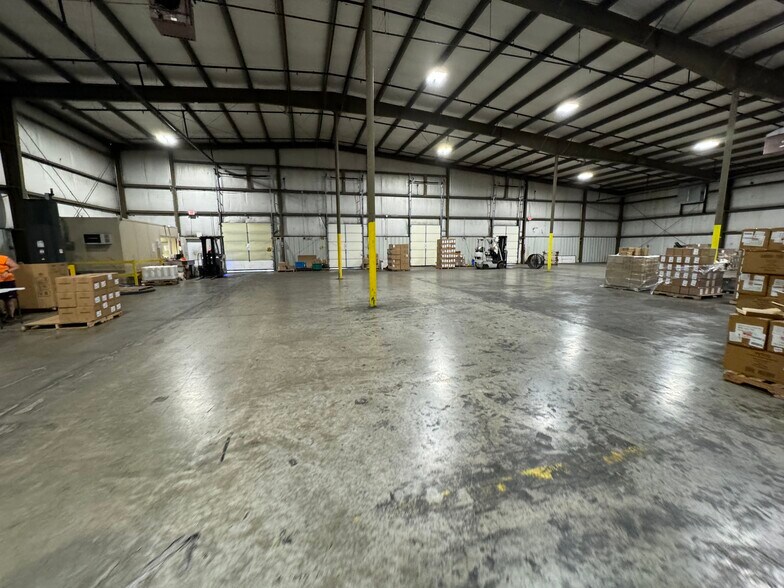 More Photos Of 19919 W Shawnee Mission Pky, Shawnee Manufacturing For Sale