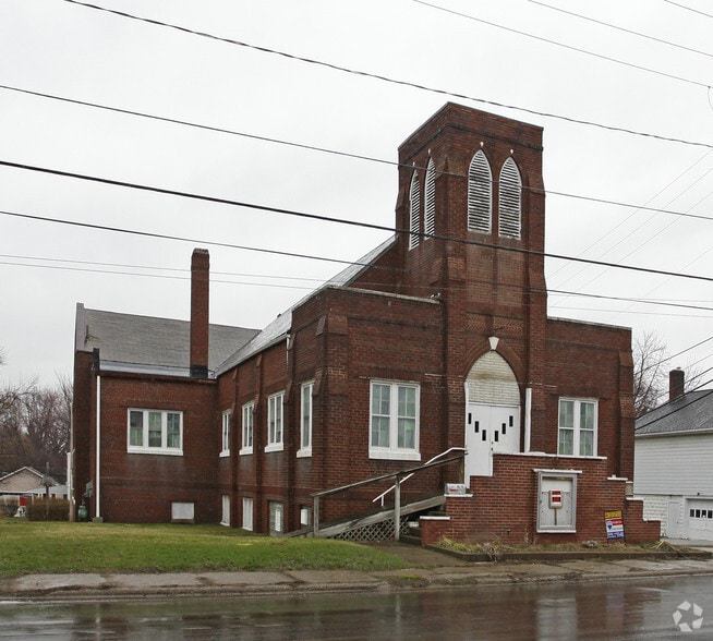 Primary Photo Of 272 E Main Rd, Conneaut Religious Facility For Sale