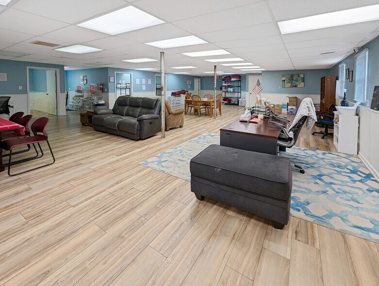 More Photos Of 250 Alhambra Ave, Frankfort Medical For Lease