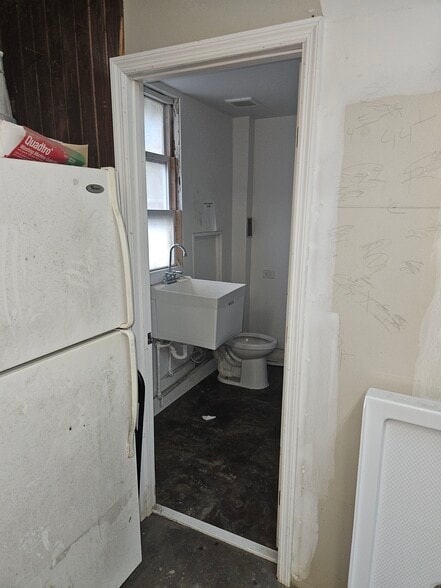 More Photos Of 2704 W Azeele St, Tampa Warehouse For Sale