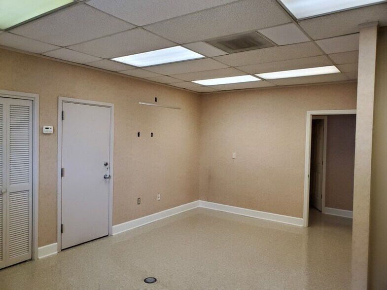 More Photos Of 307 Atlanta Rd, Cumming Office For Lease