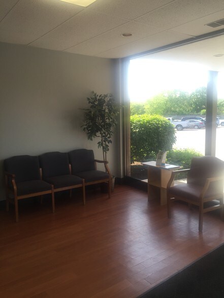 More Photos Of 2555 Lincoln Hwy, Olympia Fields Medical For Lease