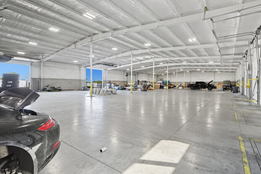 More Photos Of 19518 Whitfield Rd, Sedalia Light Manufacturing For Sale