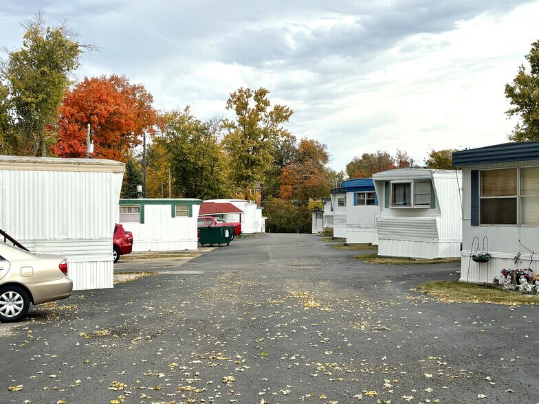 More Photos Of Reagan Drive, Eureka Manufactured Housing Mobile Home Park For Sale