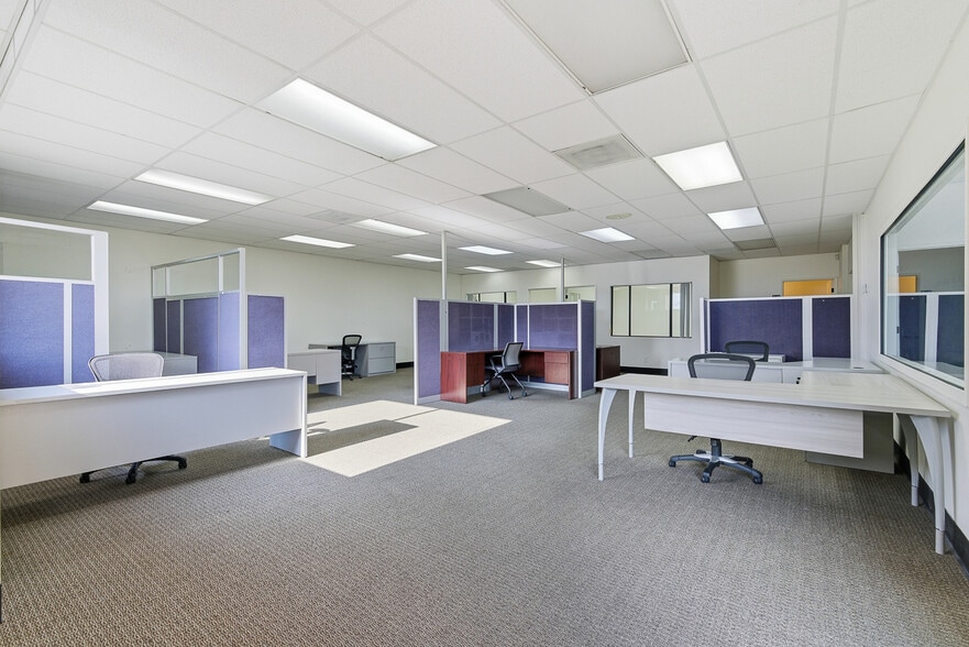 More Photos Of 2943-2947 Foothill Blvd, La Crescenta Medical For Lease