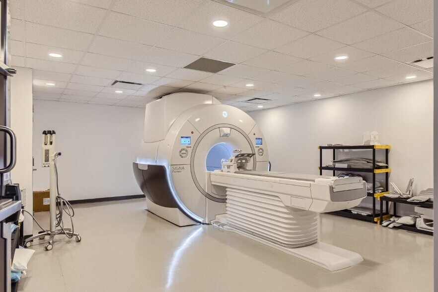 More Photos Of 5530-5550 Long Prairie Ter, Richmond Storefront Retail Office For Lease