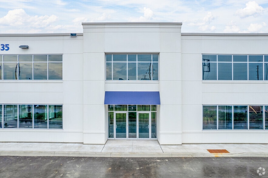 More Photos Of 12535 Coleraine Dr, Bolton Manufacturing For Sale