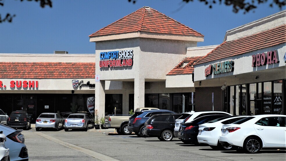 More Photos Of 23380 Valencia Blvd, Valencia Unknown For Lease