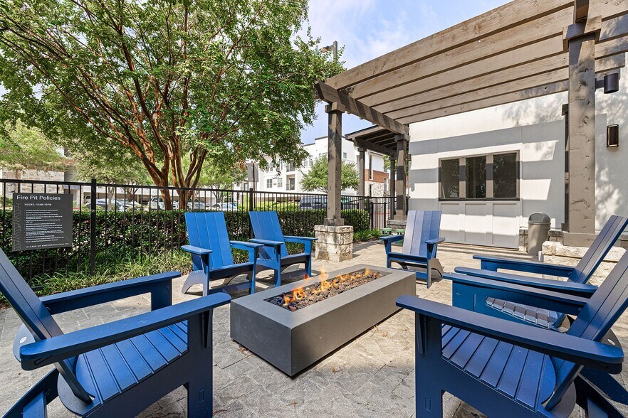 More Photos Of 380 Vista Court Dr, Plano Apartments For Lease