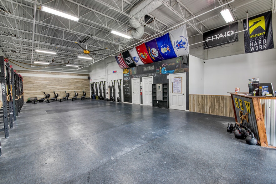 More Photos Of 1638 SE Federal Hwy, Stuart Unknown For Lease