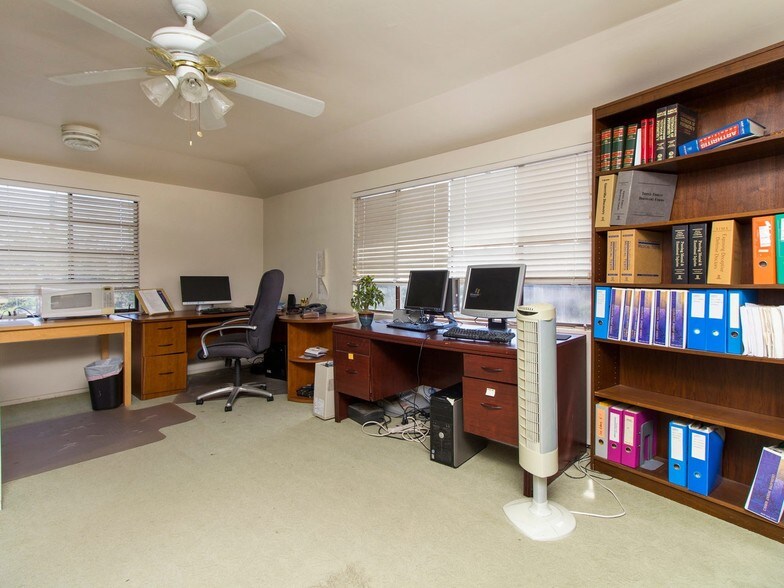 More Photos Of 315 N Vine St, Fallbrook Office For Sale