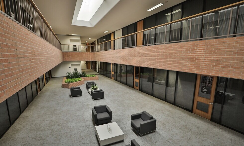 More Photos Of 5252 Westchester St, Houston Office Residential For Lease